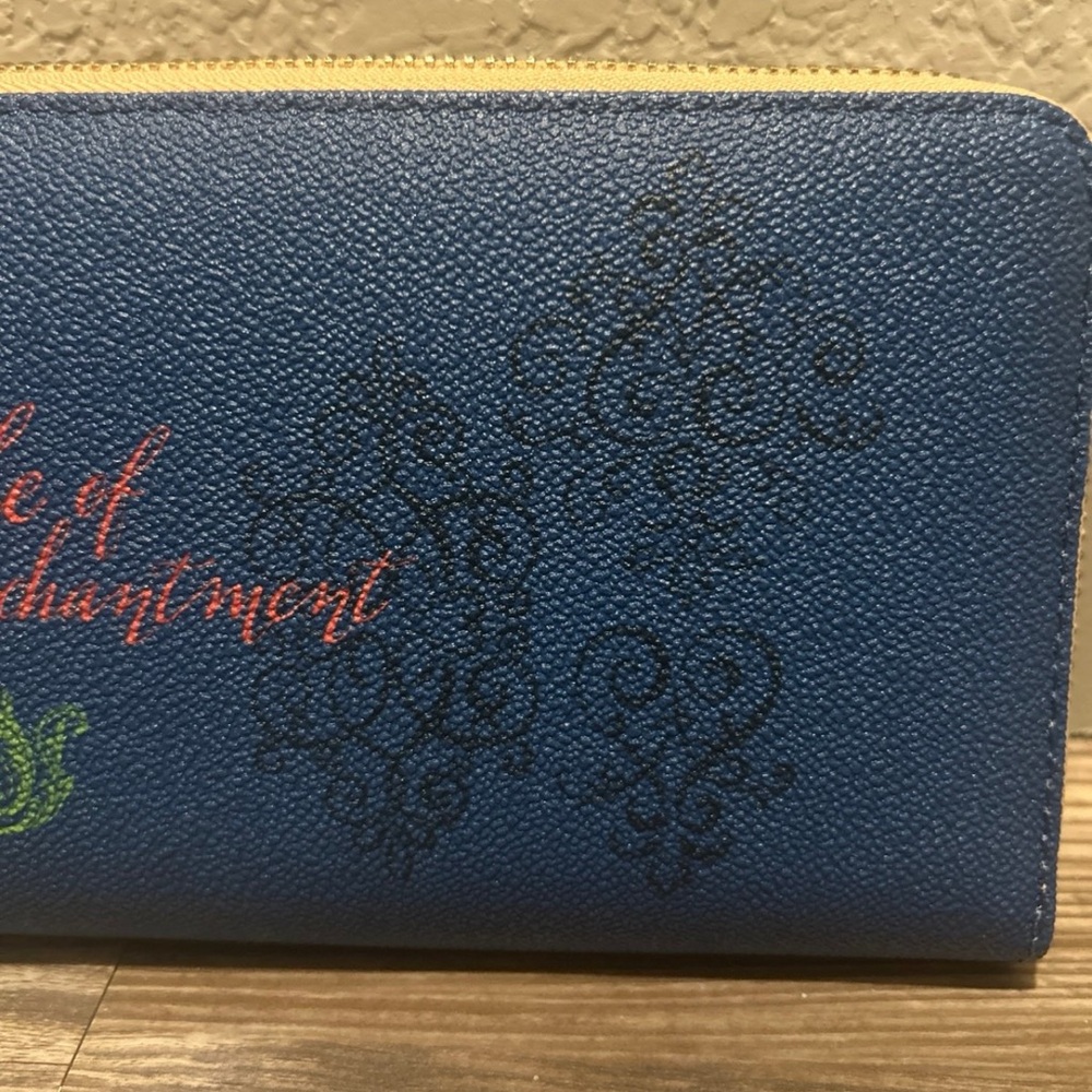 Disney Parks Dooney & Bourke Beauty & The Beast Belle Roses Wallet Wristlet - Picture 6 of 13